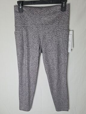 NWT Athleta Salutation Stash Pocket 7/8 Animal Print Leggings Capri Sz Brown Med